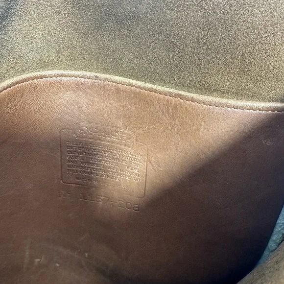 Vintage Coach British Tan Leather Station Crossbody Bag - Picture 16 of 16